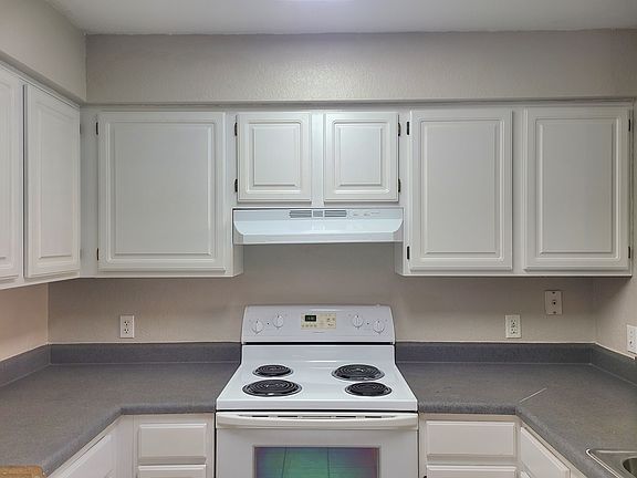 4th image of 14001 Fairway Island Dr APT 513
