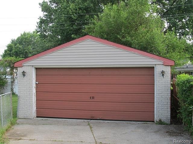 1st image of 22058 Rosemary St