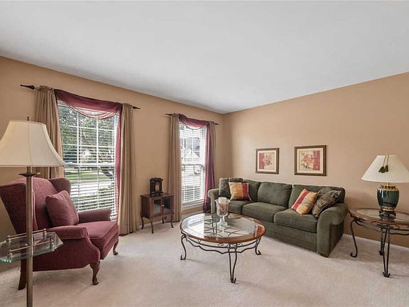 5th image of 712 Lakeshore Meadows Dr