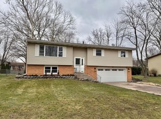 3063 Parkwood Pl, Crown Point, IN 46307