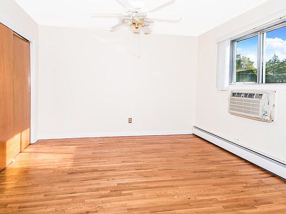 3rd image of 611 W 232nd St #1