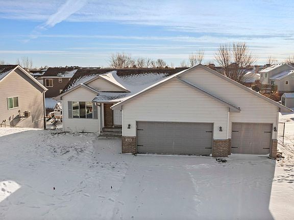 5th image of 213 Summerfield Ln