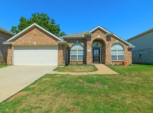 8313 Montecito Dr, Denton, TX 76210