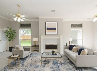 702 E Haven Ct, Friendswood, TX 77546