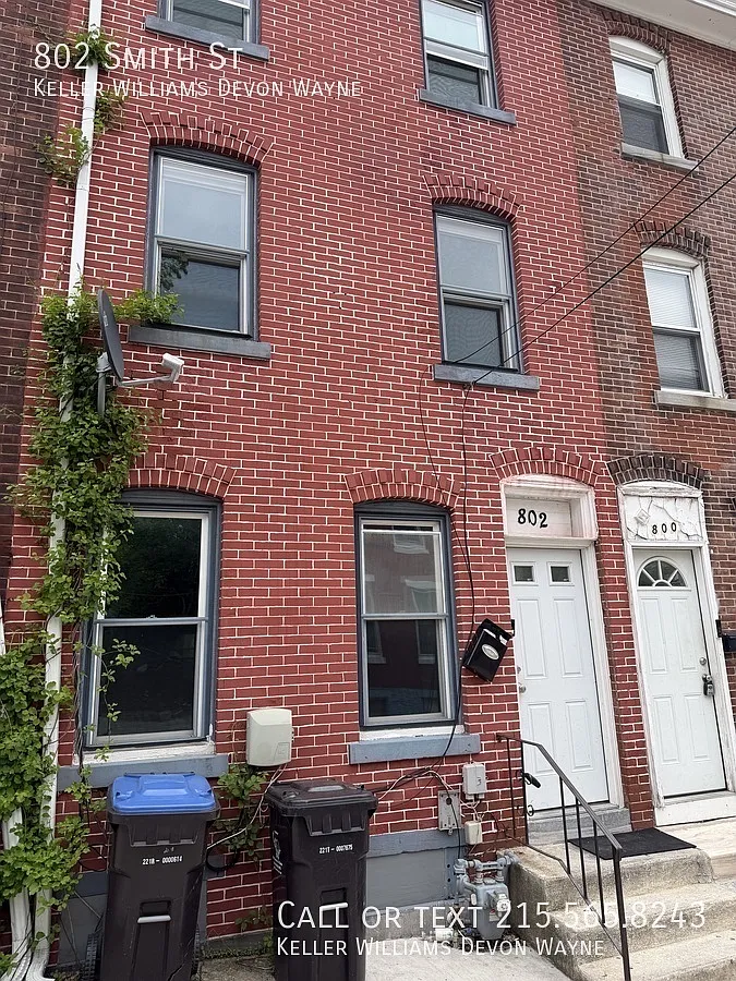 802 Smith St, Norristown PA — Photo 1