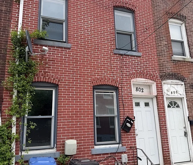 802 Smith St — Photo 1