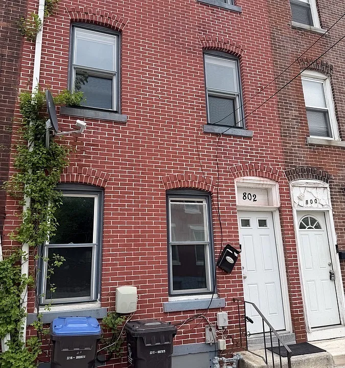 802 Smith St