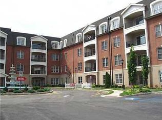 219 Regency Pl, Woodbridge, NJ 07095