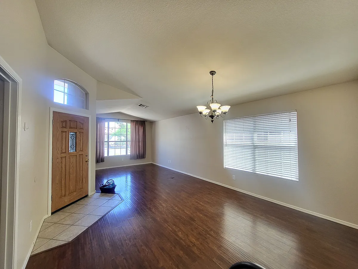 Building Photo - 3327 E Brookwood Ct