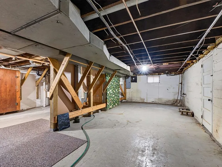 7325 Sutherland Ave — Photo 36