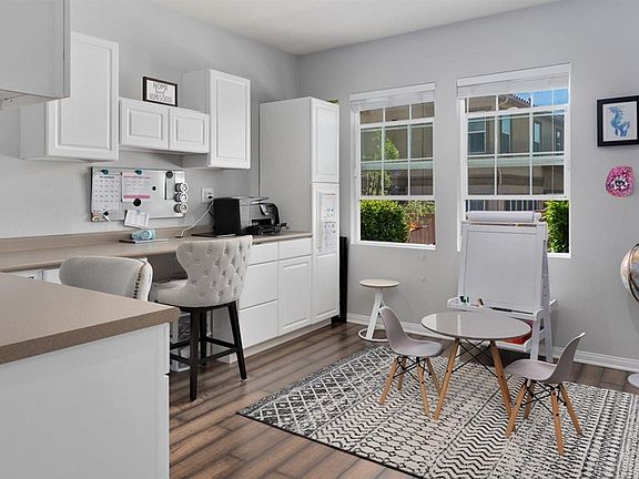 4th image of 807 Via La Venta