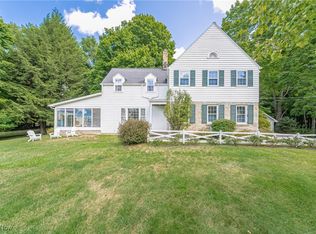 7474 Chagrin Rd, Chagrin Falls, OH 44023