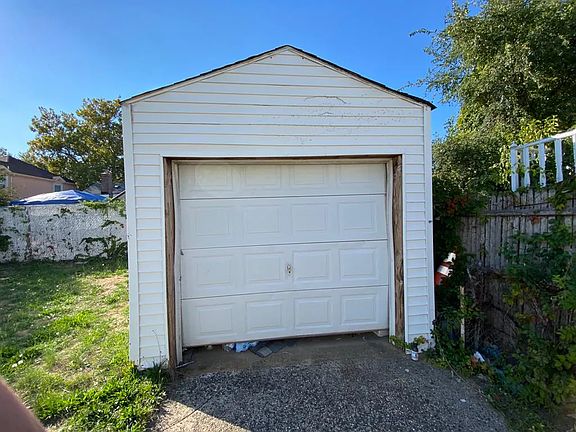 3rd image of 11938 238th St