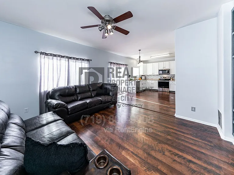 2214 Cowhand Pl — Photo 21