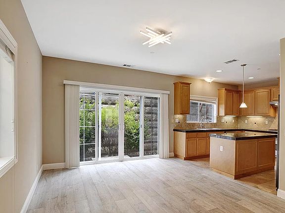 2nd image of 813 La Montagne Pl
