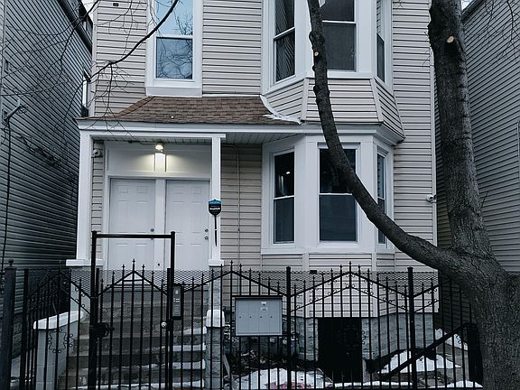 5th image of 4545 S Hermitage Ave #2R