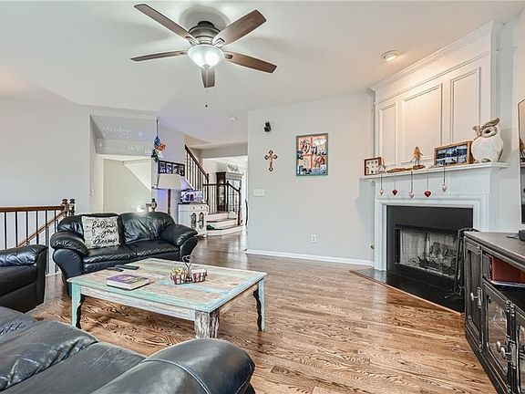 5th image of 2443 Bridlewood Dr SE