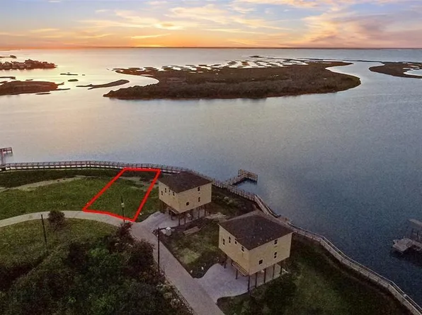 3126 Road Less Traveled, Galveston, TX 77554