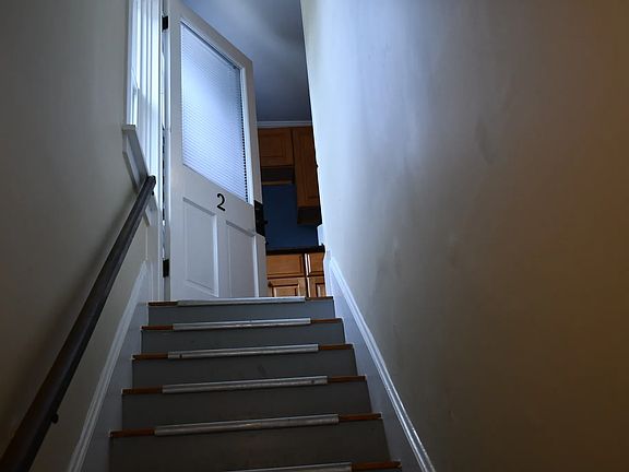 2nd image of 6868 Beechmont Ave #2