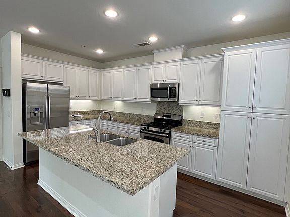 3rd image of 1477 Chert Dr