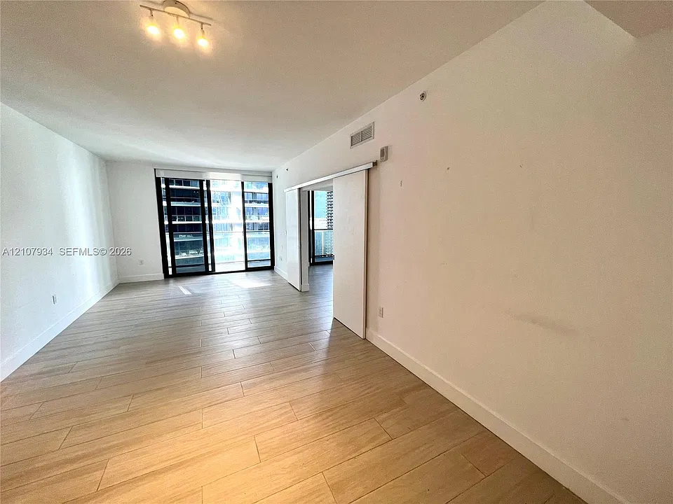 1010 Brickell Ave #3508