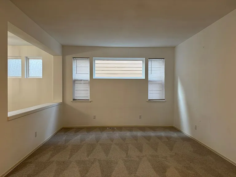 22625 SE 12th Pl — Photo 9