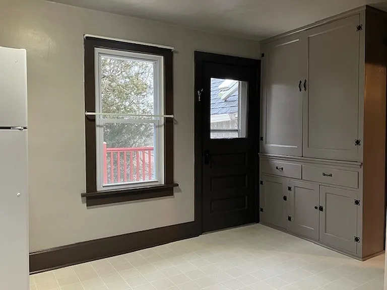 504 Storle Ave — Photo 9