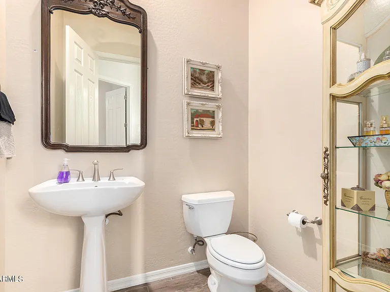 10602 E Blanche Dr — Photo 15