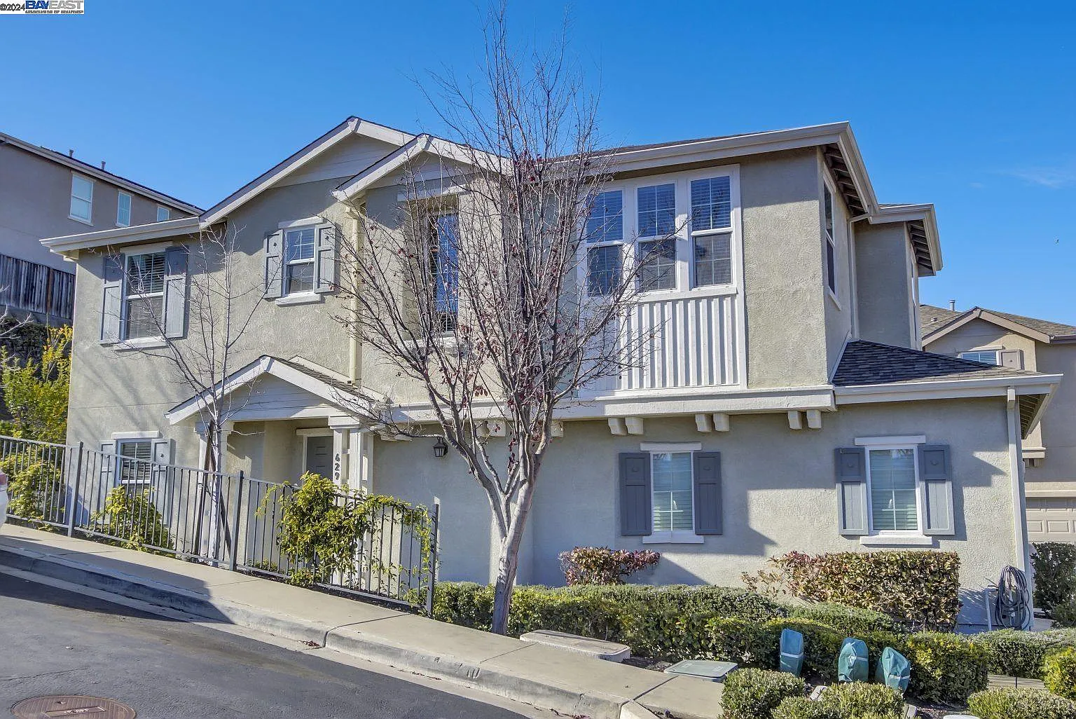629 Falling Star Dr photo 1
