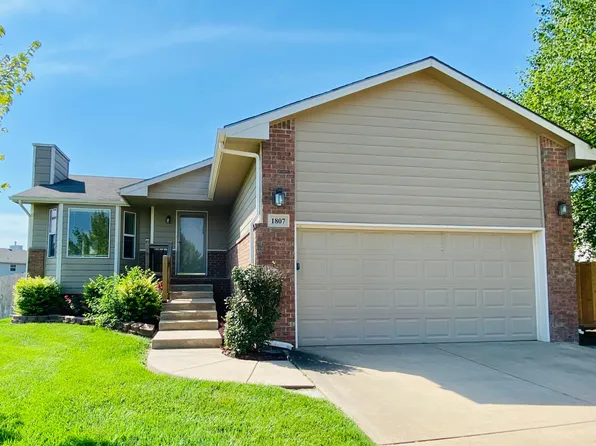 1807 N Buckthorn Ct, Andover, KS 67002