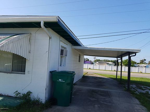 3rd image of 308 Live Oak Ln