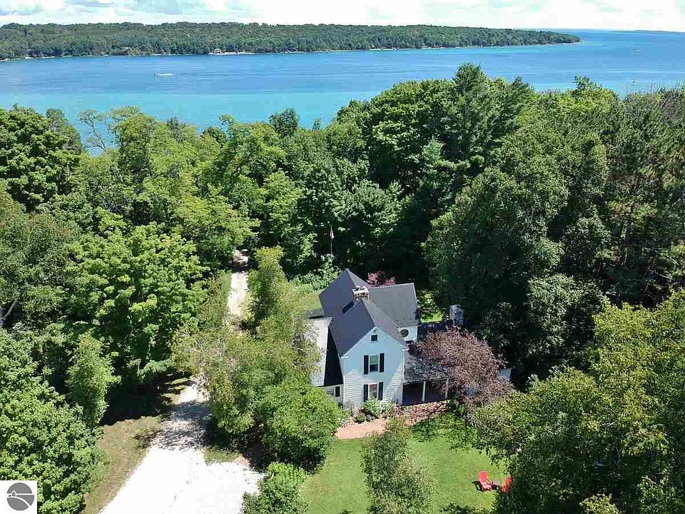 4751 N Panoramic Dr, Omena, MI 49674 Zillow