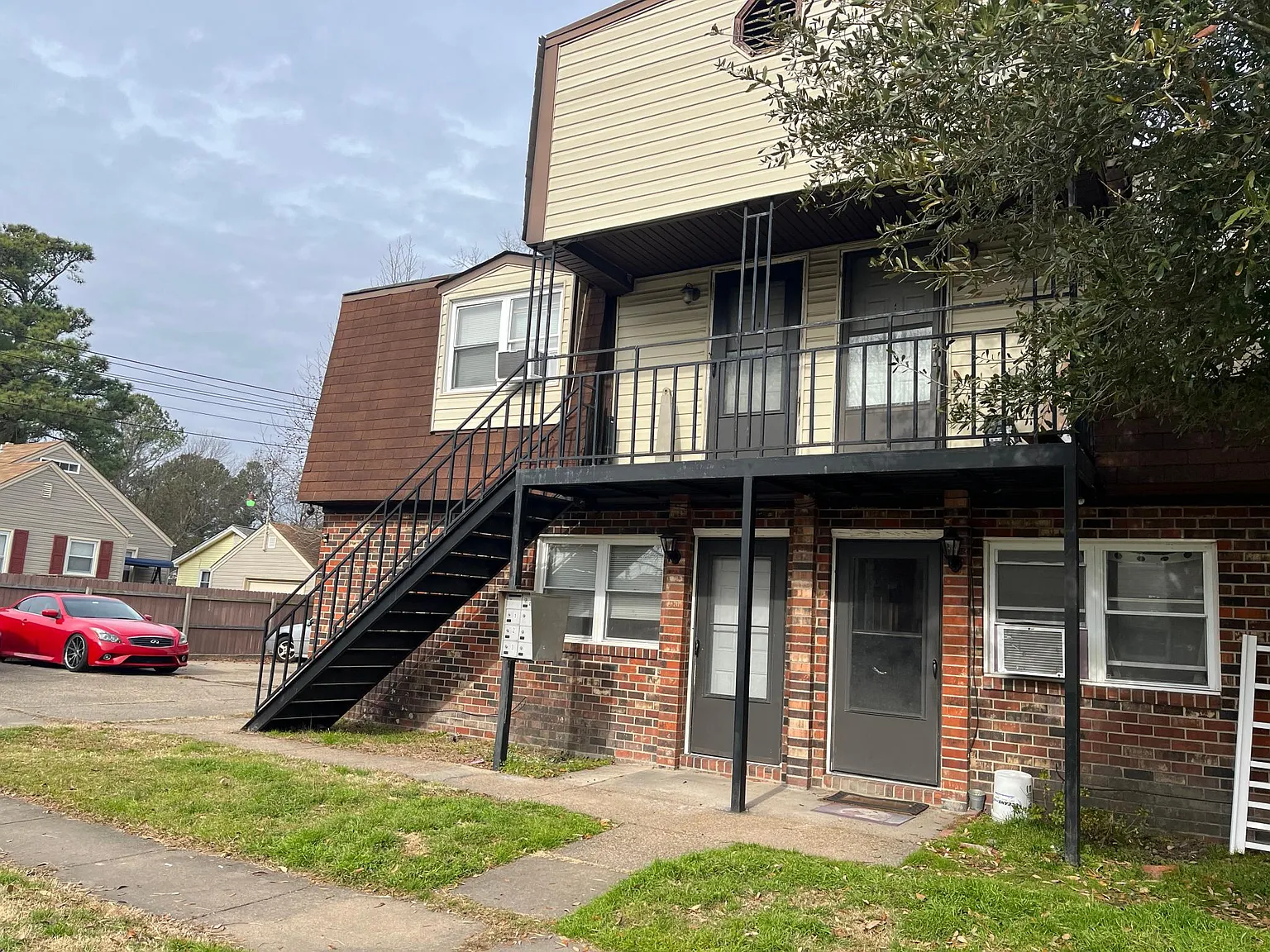 2 bed, 700 sqft, $1,200 — Photo 1