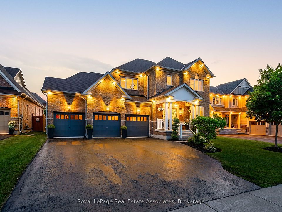1st image of 17 Mitchell Cres