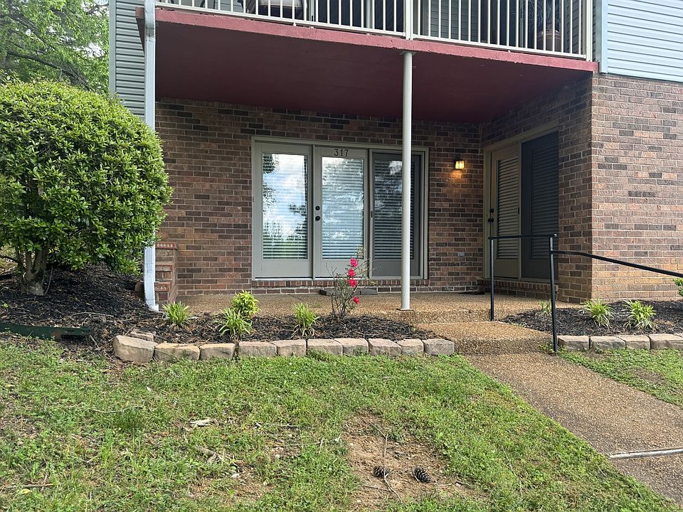 1st image of 317 Village Ln W