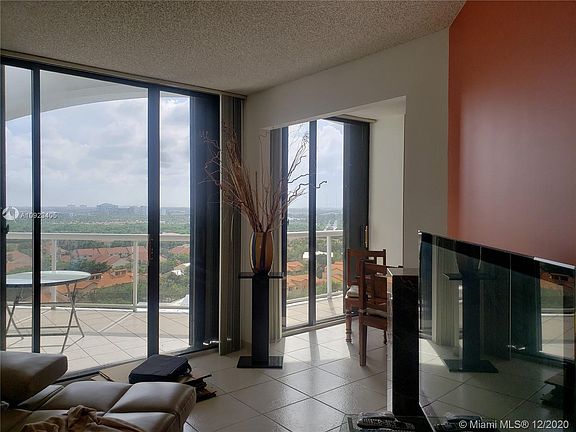 3rd image of 3610 Yacht Club Dr APT 1515