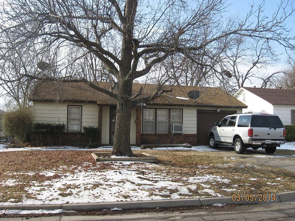 1st image of 716 SW 56th St