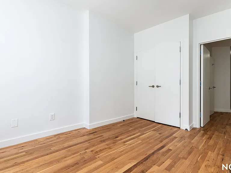 160 Johnson Ave #3B — Photo 8