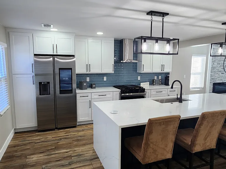 3046 N Saint Paul St — Photo 12