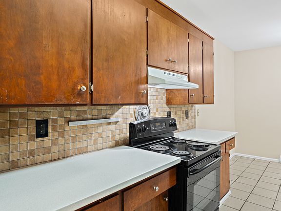 2nd image of 22521 30th Ave S #10