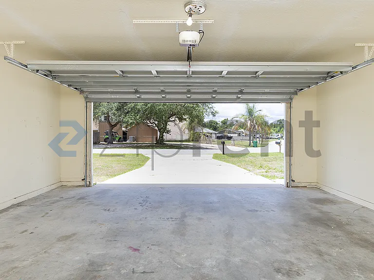 6385 Wien Ln — Photo 14