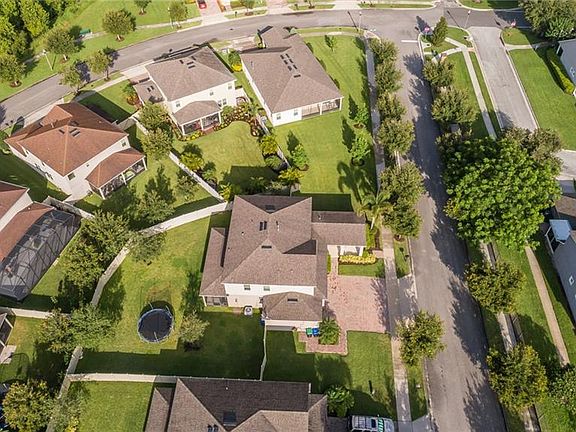 2nd image of 13700 Ingelnook Dr