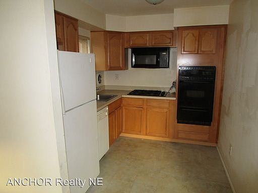 2nd image of 9770 Roosevelt Blvd