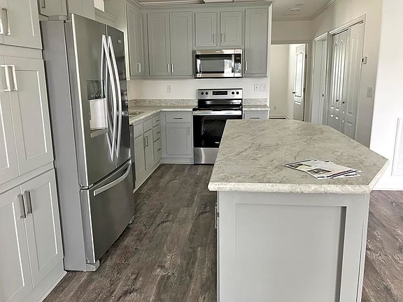 4th image of 3638 Lapaz Cir