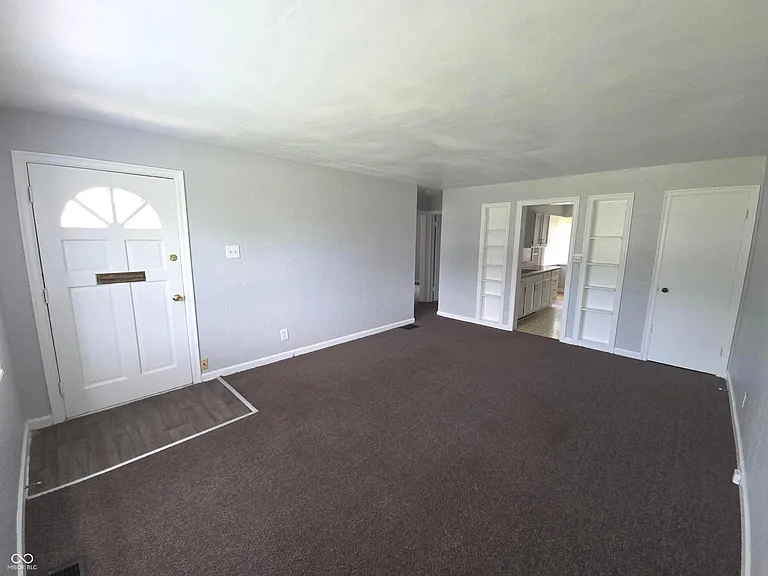 73 W Westfield Blvd — Photo 4