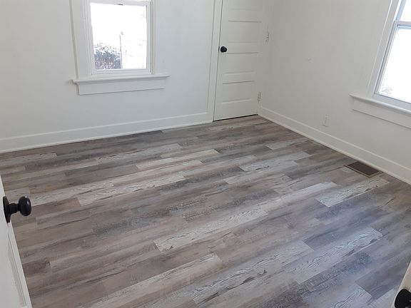 5th image of 3649 W Siebenthaler Ave