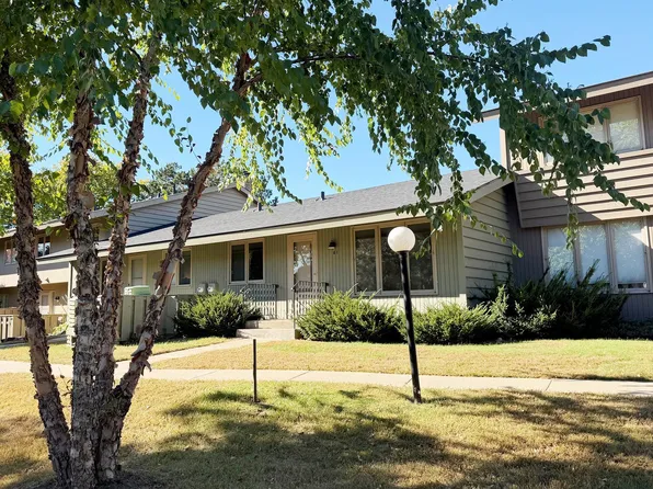 61 Windsor Ct, New Brighton, MN 55112
