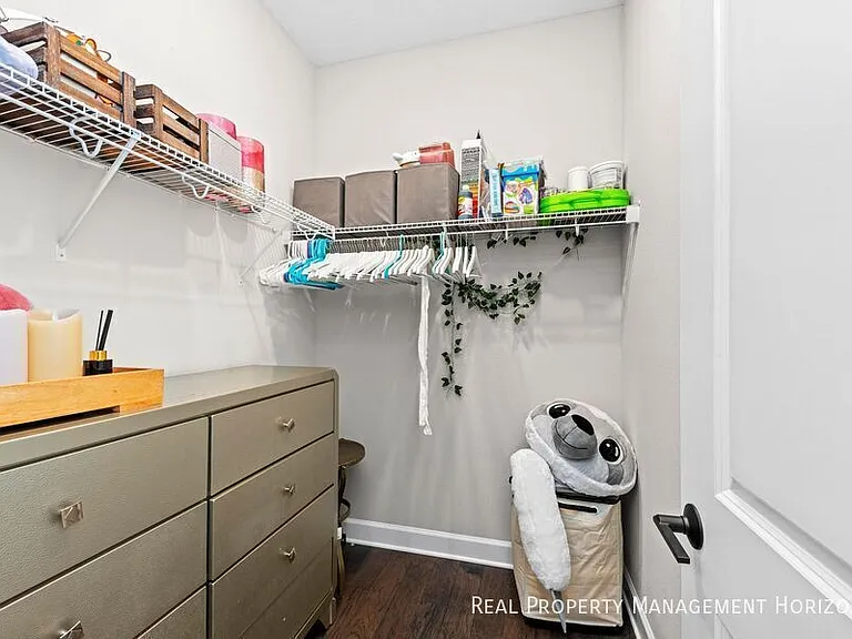 4430 Pond Brook Ct — Photo 44