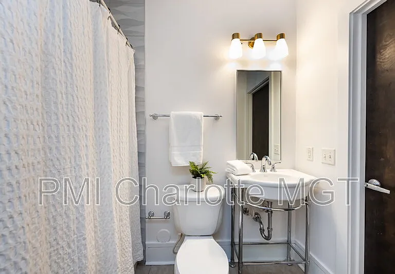 1600 Fulton Ave #204 — Photo 29