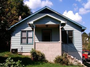 305 Brady Cir, Canton, NC 28716